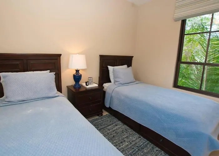 Appartement Coastal-inspired With A Pool-view Balcony & Club Access *