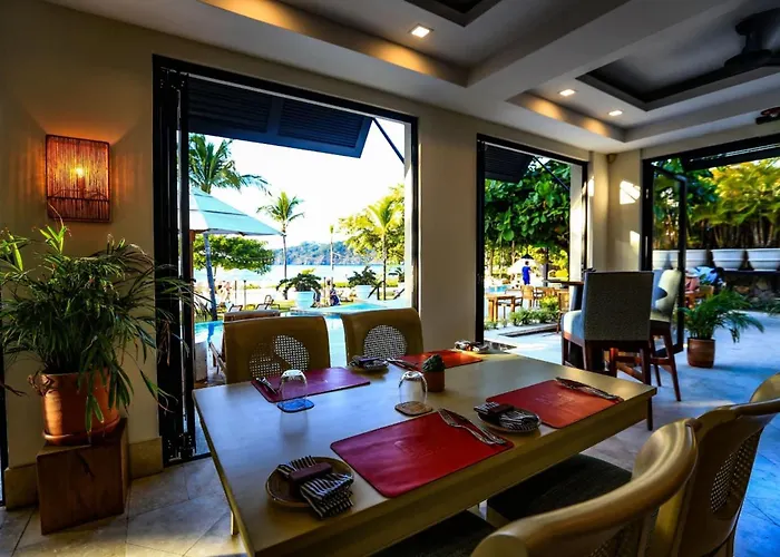 Coastal-inspired With A Pool-view Balcony & Club Access Appartement Coco